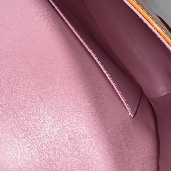 Louis Vuitton Yellow Thompson Patent Vernis Shoulder Bag - Picture 8 of 13